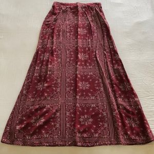 Printed maroon skirt